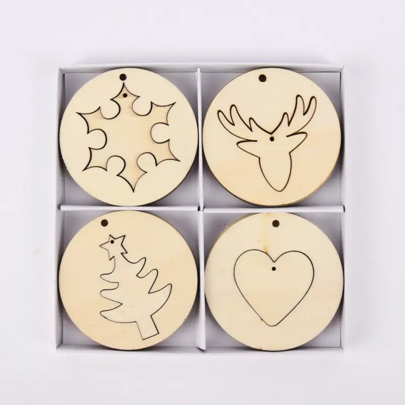 Creativ Company 2-in-1 Deko Hänger 4 Weihnachtsmotive 8 Stück Holz natur 7x7cm Heißes Angebot