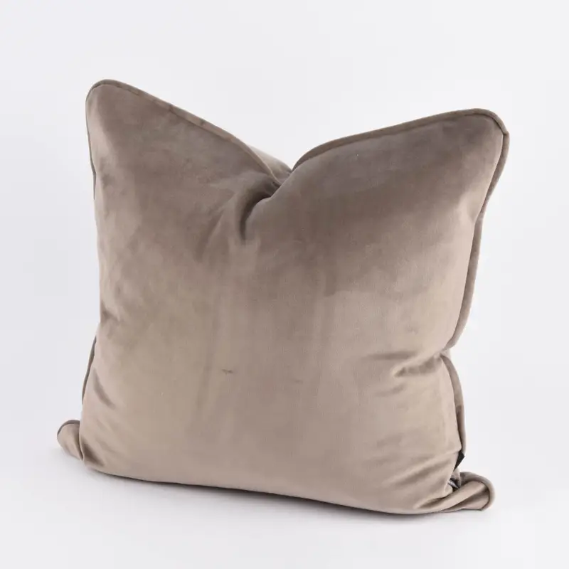 SCHÖNER LEBEN. Samtkissen mit Kederumrandung und Federfüllung taupe 70x70cm Bestpreis