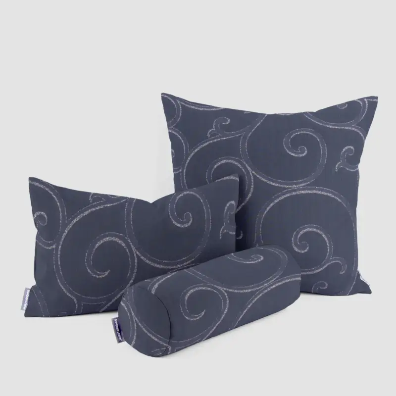 Neue Kollektion SCHÖNER LEBEN. Kissenhülle Ornamente Schnörkel Lurex dunkelblau silberfarbig verschiedene Größen