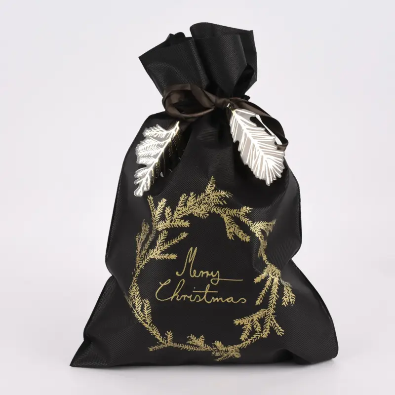 Rico Design Geschenktüte Nostalgic Christmas Kranz groß schwarz gold 30x45cm Super-Preis