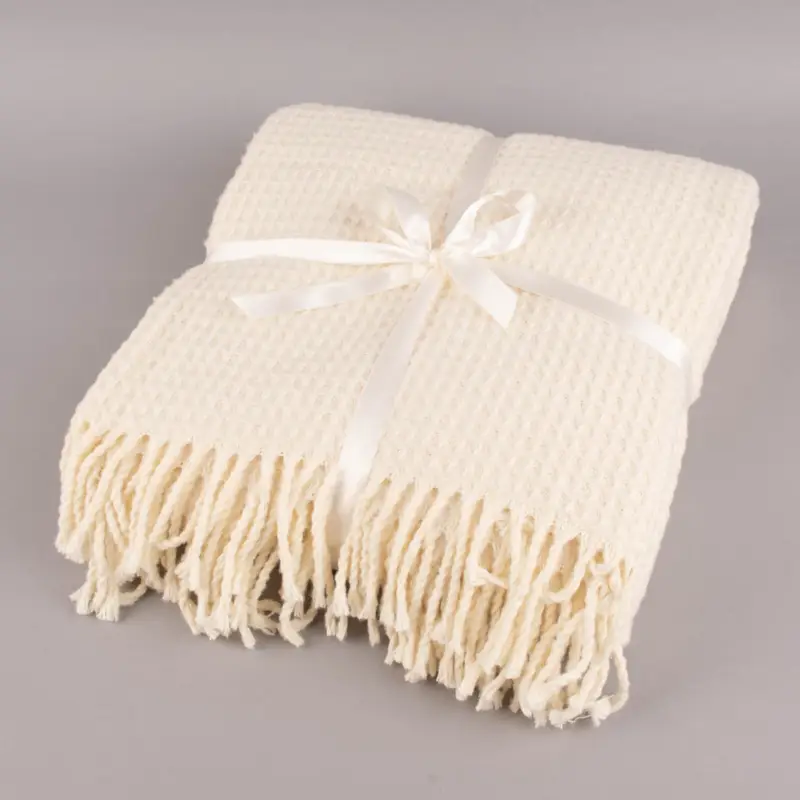 Kuscheldecke mit Waffelstruktur und Fransen creme 150x200cm Mega-Angebot