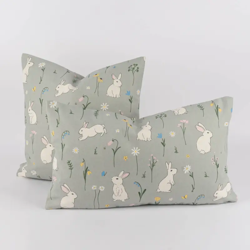 Kissenhülle Cute Rabbit Garden Hasen Blumen mintgrün bunt in versch. Größen von SCHÖNER LEBEN. Neue Ware
