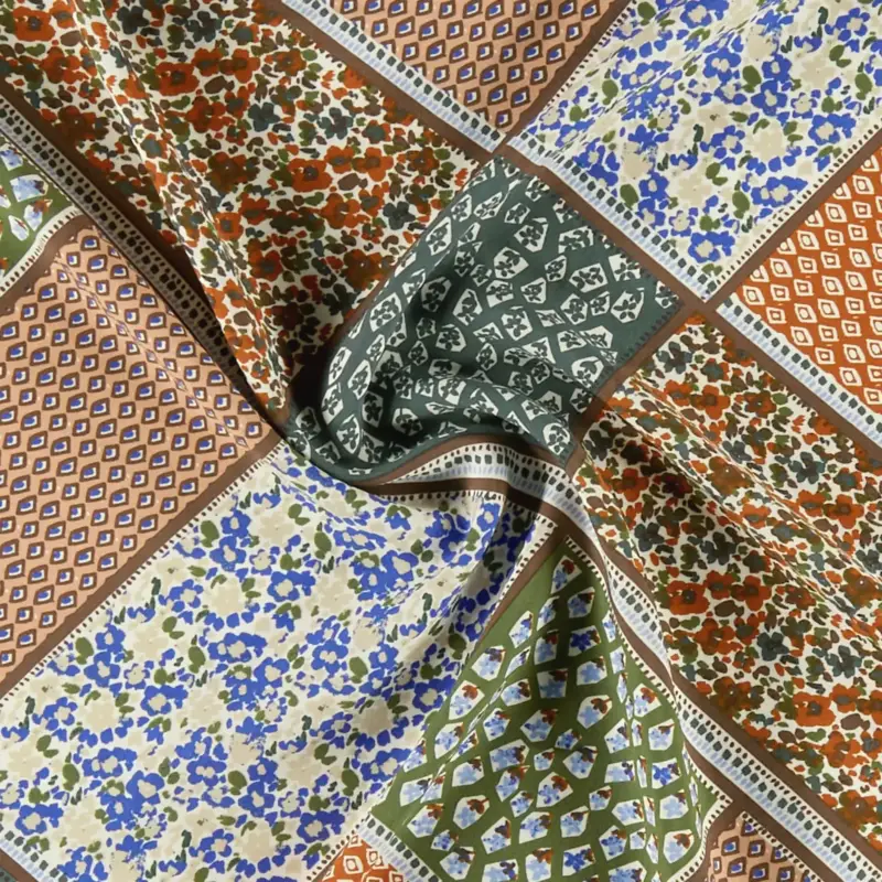 Schneller Versand Gewebte Viskose Patchworkmuster mit Blumen