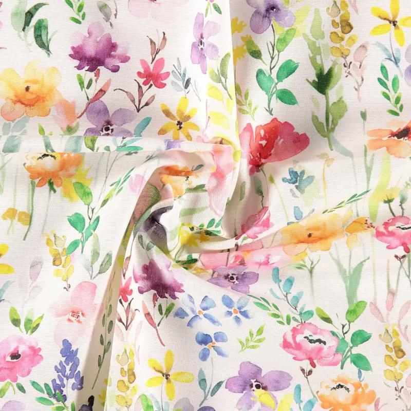 Gewebter weißer Stoff mit Aquarellblumen Jetzt Kaufen