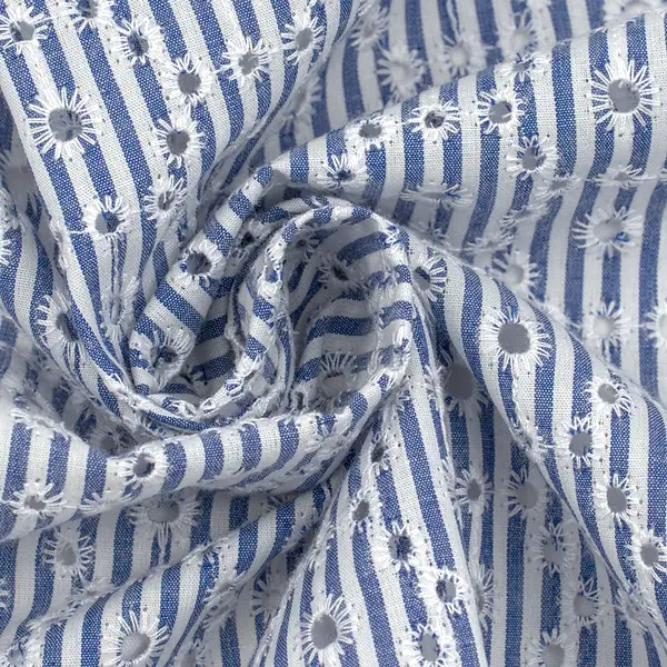 Preisreduziert 100% Baumwollstoff "Lochstickerei Streifen" Farbe Weiss-Blau
