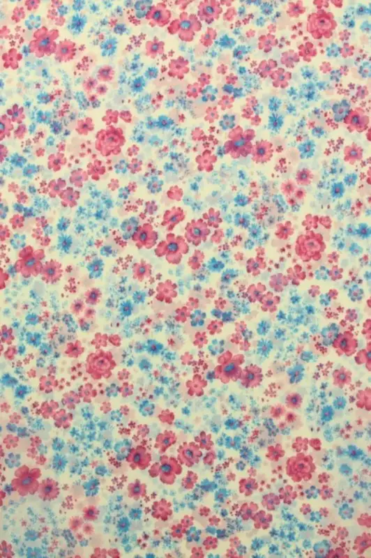 Neu Im Sortiment Silky Chiffon - Blue/Purple Flowers