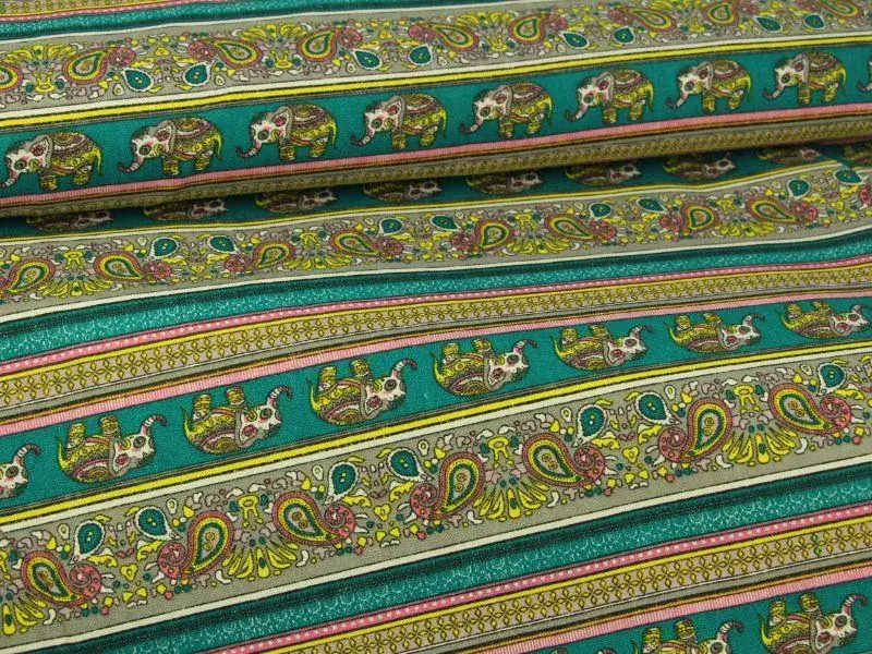 Canvas - Indian Elephant and Paisley on Turquoise Beliebt